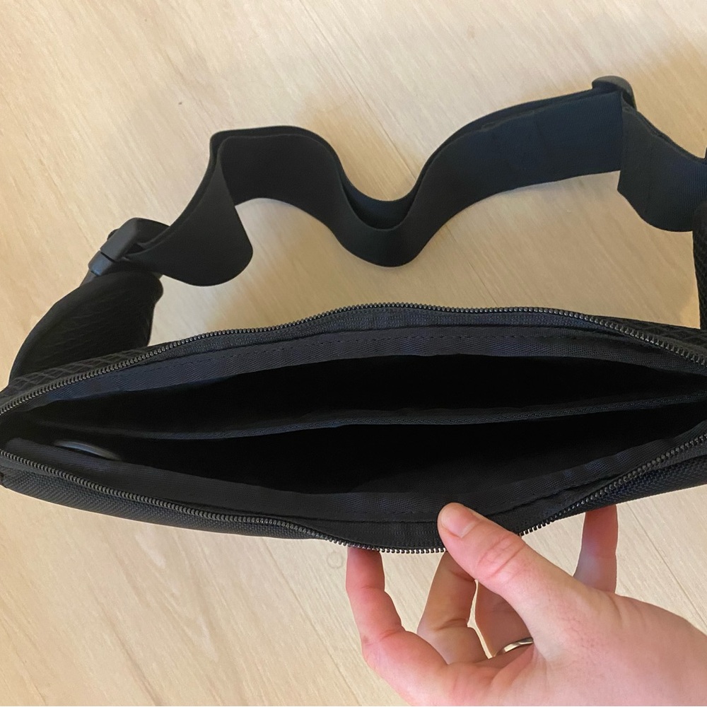 NEW Dsptch (made in usa) waist / sling pack. - Picture 9 of 9